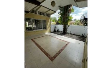 SE ALQUILA CASA 3REC, 3B, EN SECTOR DIABLO