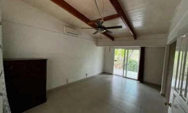SE ALQUILA CASA 3REC, 3B, EN SECTOR DIABLO