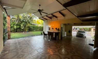 SE ALQUILA CASA 3REC, 3B, EN SECTOR DIABLO