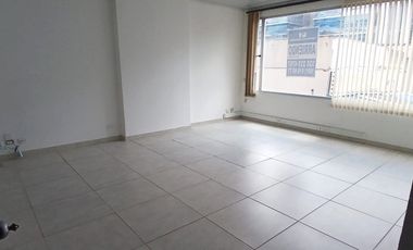 oficina en arriendo en el chico. Cod A50658