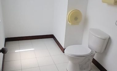 oficina en arriendo en el chico. Cod A50658