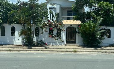 VENTA DE CASA DE DOS PISOS EN CIUDADELA COUNTRY CLUB SALINAS (LM)