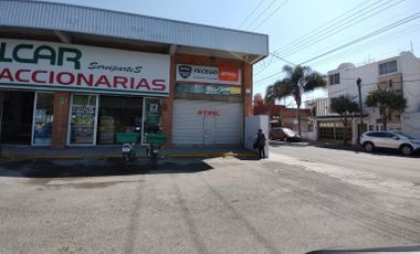 Renta de Local Comercial 100 m2 más 35m2 de tapanco. Diagonal Defensores, Puebla