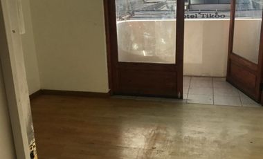Casa en venta de tres pisos en pleno centro de Iquique 222m2