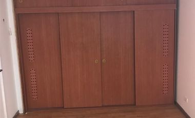 Casa en venta de tres pisos en pleno centro de Iquique 222m2