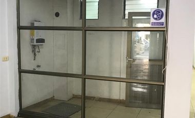 Casa en venta de tres pisos en pleno centro de Iquique 222m2