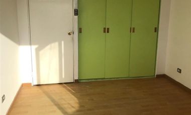 Casa en venta de tres pisos en pleno centro de Iquique 222m2