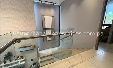 Venta de casa en Brisas del Golf