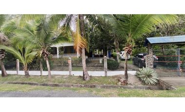 SE VENDE CASA CON PISCINA EN SAN CARLOS $160,000