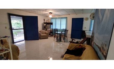 SE VENDE CASA CON PISCINA EN SAN CARLOS $160,000