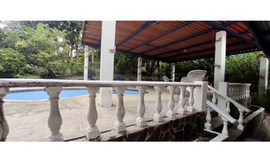 SE VENDE CASA CON PISCINA EN SAN CARLOS $160,000
