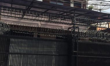 Dijual  rumah   lama  terawat, di menteng  karang setiabudi