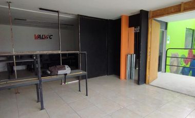 edificio en arriendo en los zipas. Cod A104132