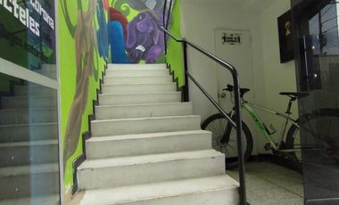 edificio en arriendo en los zipas. Cod A104132