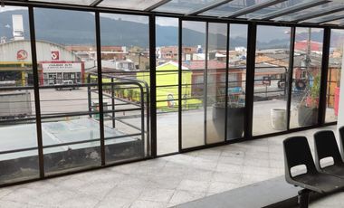 edificio en arriendo en los zipas. Cod A104132