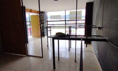 edificio en arriendo en los zipas. Cod A104132