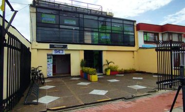 edificio en arriendo en los zipas. Cod A104132