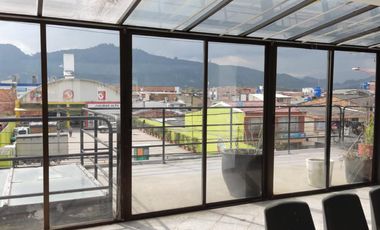 edificio en arriendo en los zipas. Cod A104132