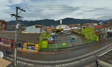 edificio en arriendo en los zipas. Cod A104132