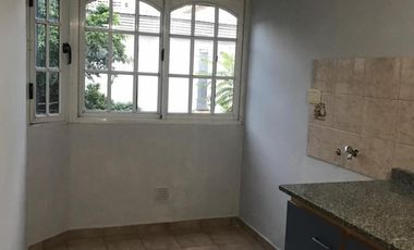 DUPLEX CON COCHERA AL FRENTE