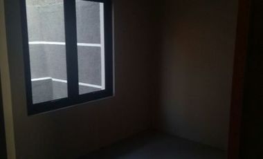 . Rumah New Minimalis Nyaman dan Asri di Sukabumi Murah10 menit ke SMAN 3 Sukabumi Cicilan 3 juta-an.