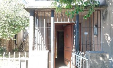Casa  en Venta Ramos Mejia / La Matanza (A108 7537)