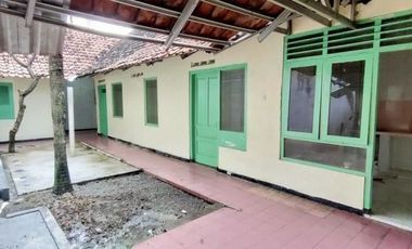 Rumah luas strategis di kawasan bisnis Gejayan