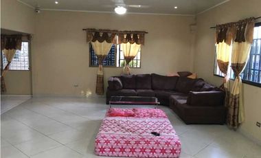 DOLEGUITA, VENTA/ALQUILER DE CASA ESPACIOSA Y REMODELADA