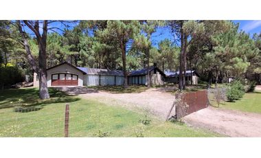 Casa en el Barrio la Herradura con Pileta cubierta