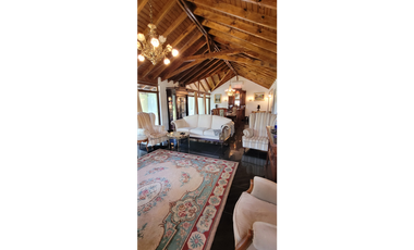 Casa en el Barrio la Herradura con Pileta cubierta