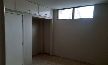 VENDO CASA DE 3 DEPARTAMENTOS, KENNEDY