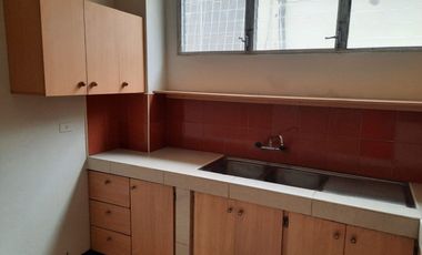 VENDO CASA DE 3 DEPARTAMENTOS, KENNEDY