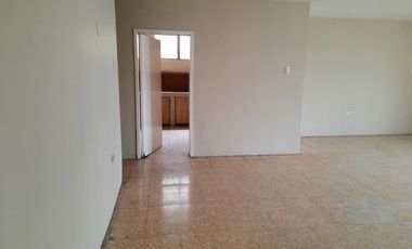 VENDO CASA DE 3 DEPARTAMENTOS, KENNEDY