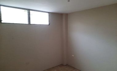VENDO CASA DE 3 DEPARTAMENTOS, KENNEDY