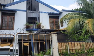 Dijual Rumah Hitung Tanah Selangkah Ke Jalan Raya Veteran JakSel