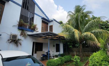 Dijual Rumah Hitung Tanah Selangkah Ke Jalan Raya Veteran JakSel