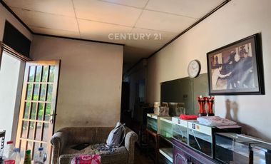 Dijual Rumah Hitung Tanah Selangkah Ke Jalan Raya Veteran JakSel