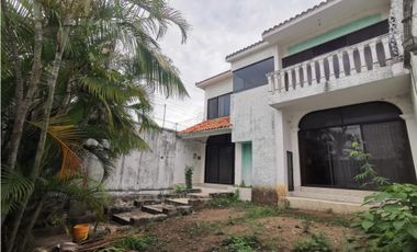 Casa sola en venta en Jiutepec con alberca REMATE