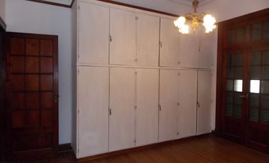 Chalet en venta en Bernal Oeste