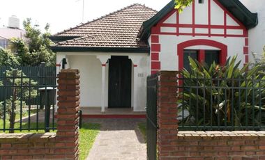 Chalet en venta en Bernal Oeste