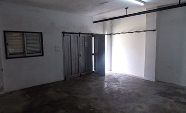 Chalet en venta en Bernal Oeste