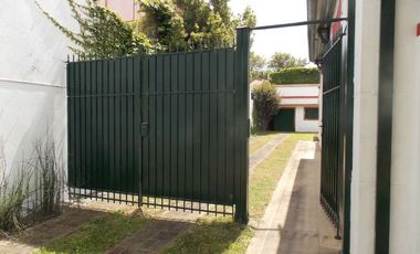 Chalet en venta en Bernal Oeste