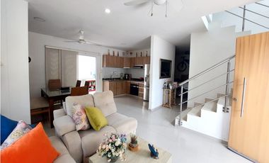 SE VENDE CASA DE DOS PISOS EN VILLA CAMPESTRE DE MONTERA
