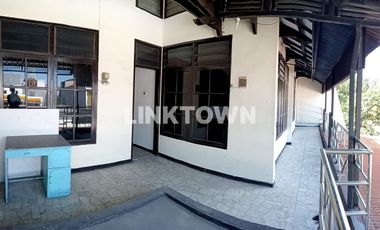 Disewakan Rumah 2 Lantai Kawasan Premium Komersial di Tenggilis Dekat Ubaya