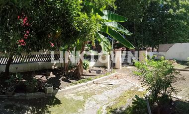 Disewakan Rumah 2 Lantai Kawasan Premium Komersial di Tenggilis Dekat Ubaya