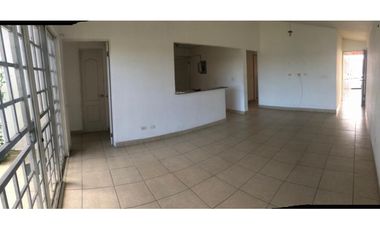CHORRERA / RES. ALTOS DEL CAMPO / 280m2 / 3 HABITACIONES