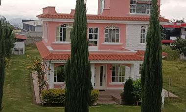 Tumbaco, Casa en  Renta, 250m2, 4 Habitaciones.