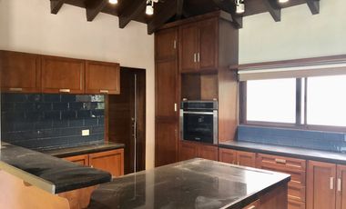 Casa En Venta En Valle Del Mimbre. De un piso.