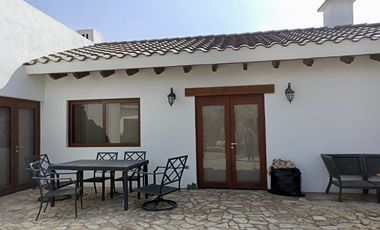 Casa En Venta En Valle Del Mimbre. De un piso.