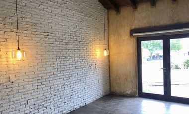 Casa En Venta En Valle Del Mimbre. De un piso.